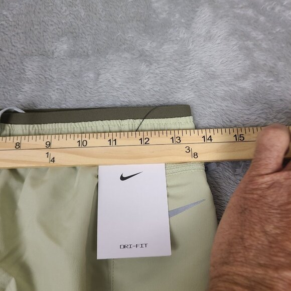 Nike Women's X-Small Dri-FIT Tempo Luxe 5" Running Shorts CZ9576-371 $40 NEW - Picture 5 of 8